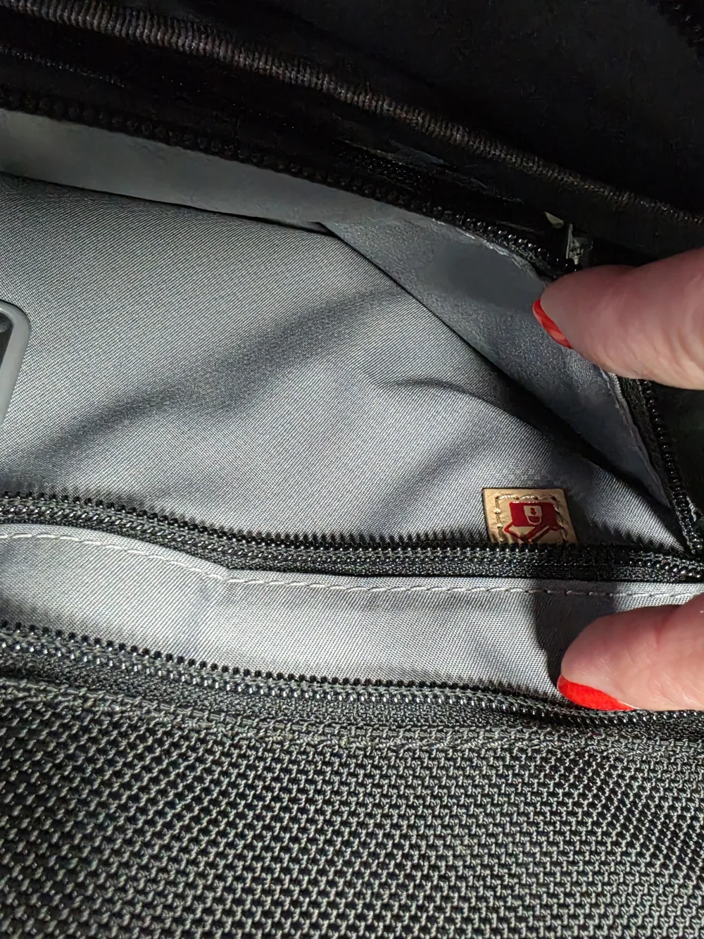 Tumi Jarvis Tote 22508DNY. Japan Exclusive. Rare Model. Navy Leather/Blk Ballist